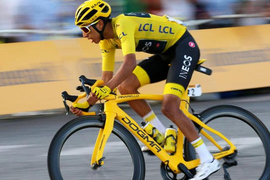 Egan Bernal renueva con el Ineos. - Bikeonline .Cl